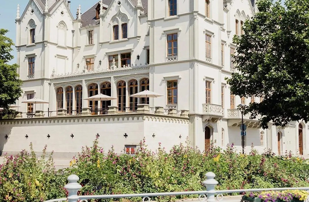 Chateau De L'Aile- Boutique Suites-1