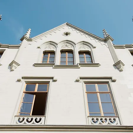 Chateau De L'Aile- Boutique Suites-2
